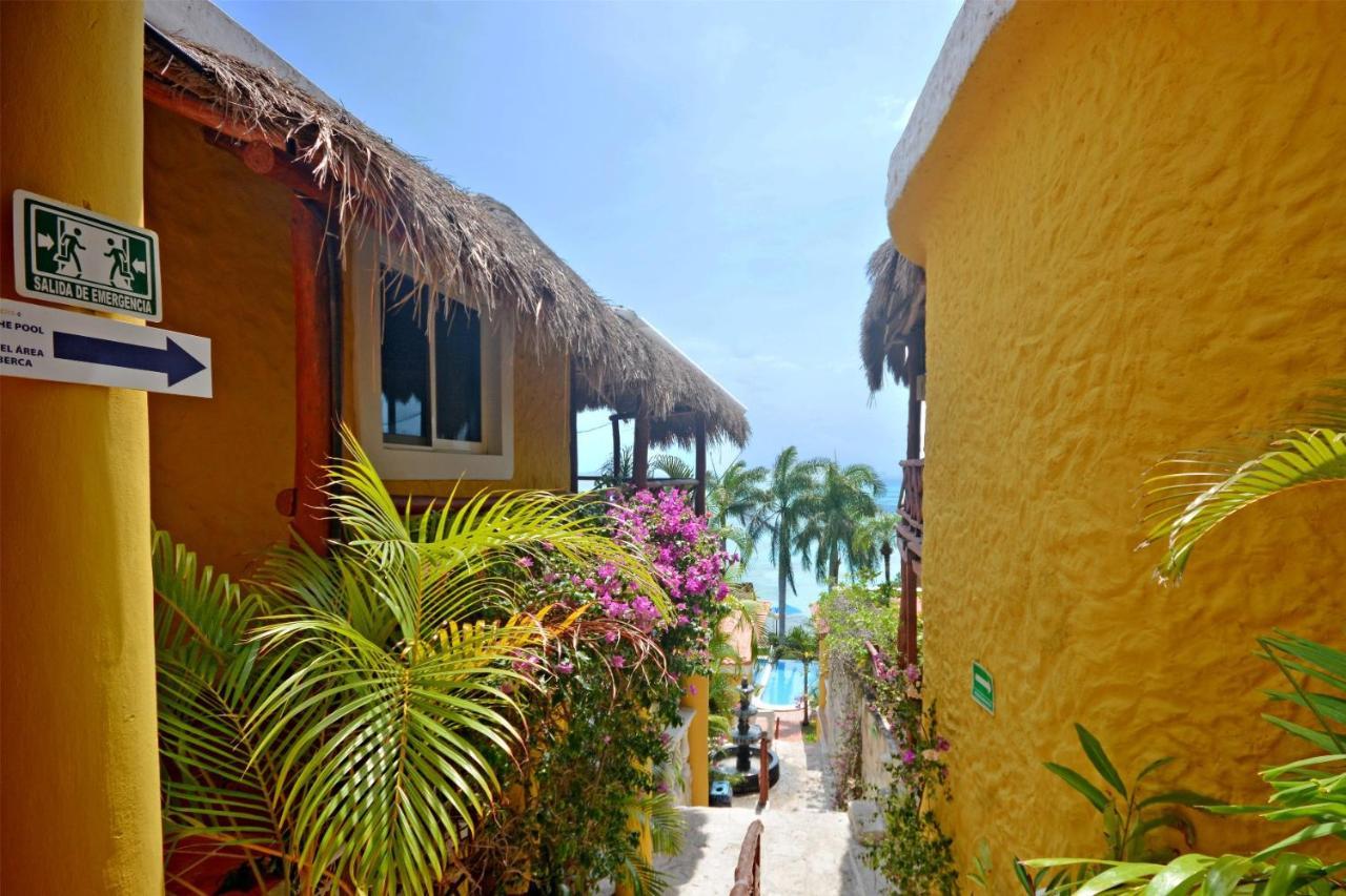Hotel La Joya Isla Mujeres Exterior photo